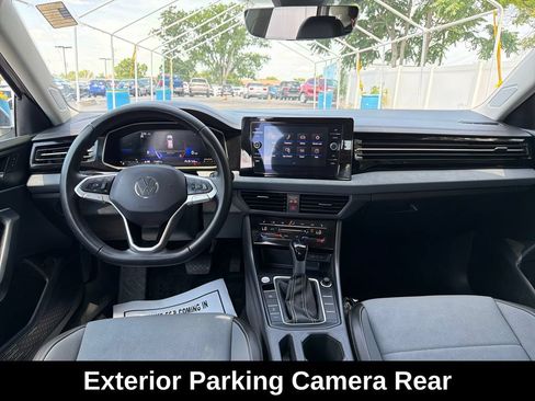 Used 2025 Volkswagen Jetta SE w/ Sunroof Package FWD image 15