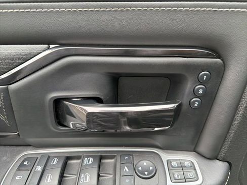 Used 2023 RAM 2500 Limited image 29