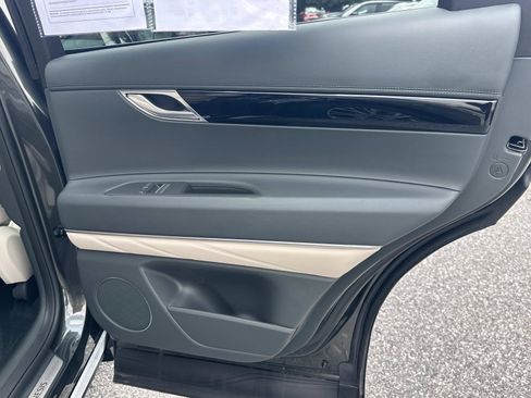 Used 2026 Genesis GV80 2.5T RWD image 34