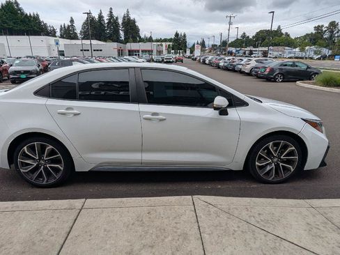 Used 2022 Toyota Corolla SE w/ SE Premium Package FWD image 6