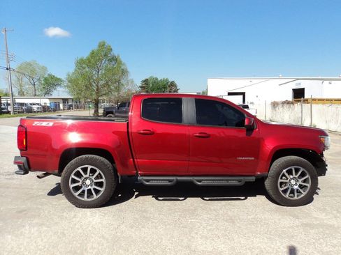 Used 2015 Chevrolet Colorado Z71 w/ LPO, Gearon Divider Package image 6