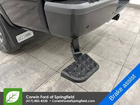 Used 2023 Nissan Titan PRO-4X w/ Pro-4x Convenience Package image 21