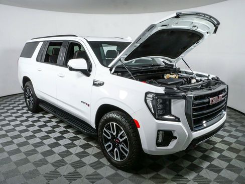 Used 2021 GMC Yukon XL AT4 w/ Technology Package AWD/4WD image 38