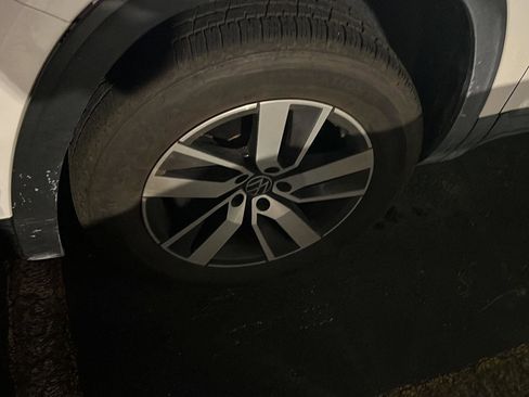 Used 2021 Volkswagen Atlas SE image 5