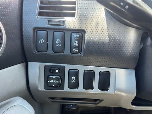 Used 2011 Toyota Tacoma PreRunner w/ TRD Off-Road Pkg w/JBL Audio RWD image 24