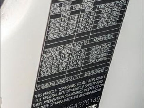 Certified 2024 Land Rover Range Rover Velar Dynamic SE AWD/4WD image 26