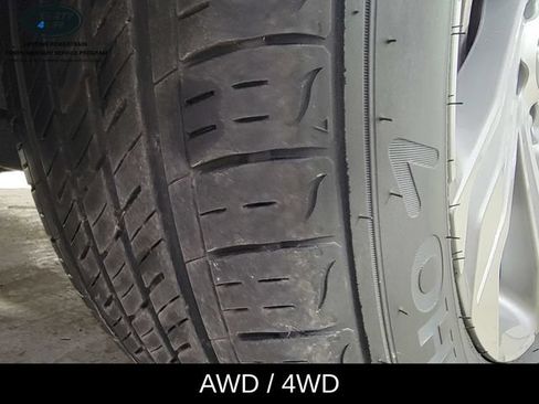 Used 2023 Hyundai Santa Fe SE w/ Cargo Package AWD/4WD image 11