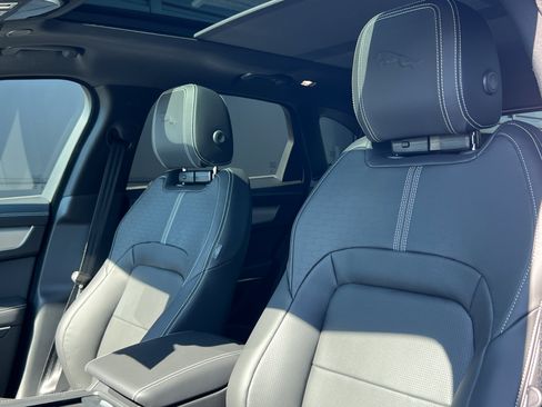 New 2025 Jaguar F-PACE R-Dynamic S AWD/4WD image 23