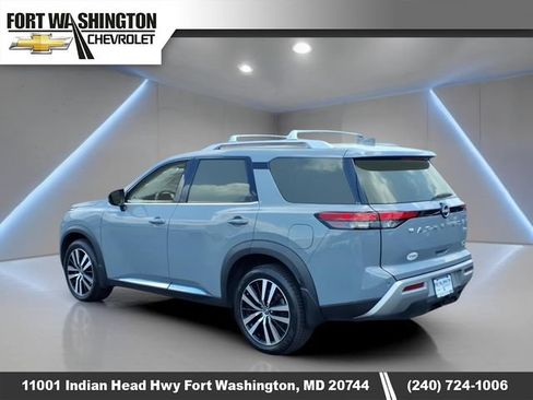 Used 2024 Nissan Pathfinder Platinum AWD/4WD image 5