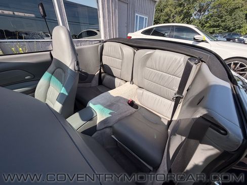 Used 2004 Porsche 911 Carrera RWD image 30