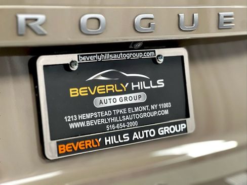 Used 2025 Nissan Rogue SV image 42