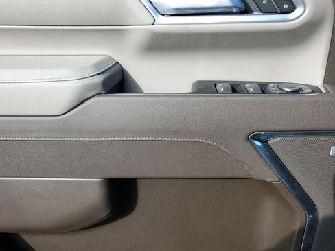 New 2025 GMC Sierra 2500 SLT w/ SLT Premium Package image 19