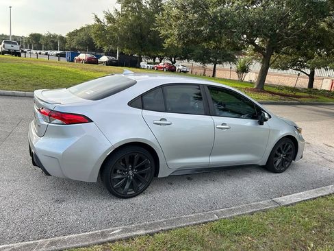 Used 2023 Toyota Corolla SE FWD image 6