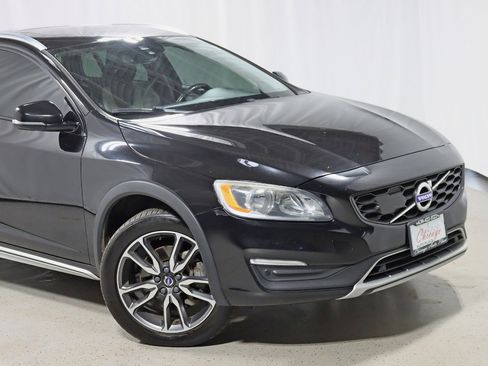 Used 2018 Volvo V60 T5 Cross Country w/ Convenience Package AWD/4WD image 2
