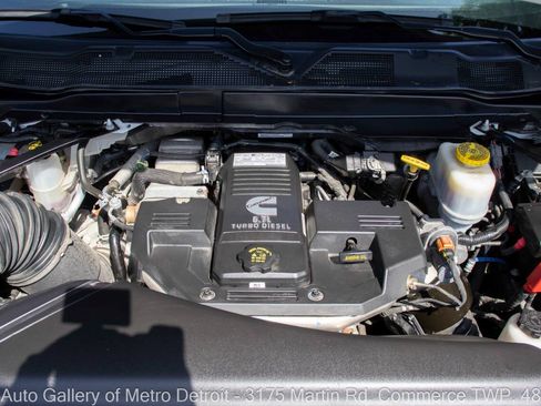 Used 2024 RAM 5500 4x4 Regular Cab image 17