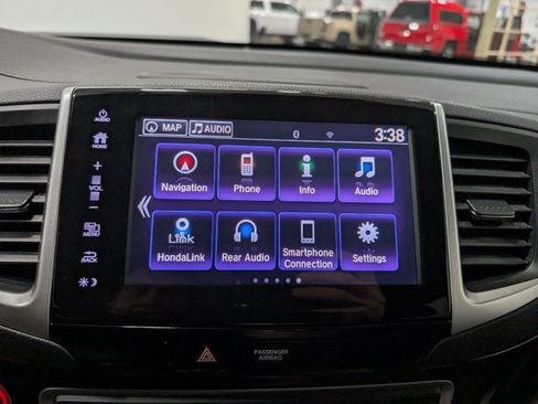 Used 2017 Honda Pilot Elite image 25