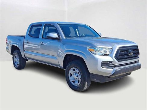 Certified 2022 Toyota Tacoma SR image 5