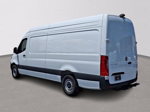 Used 2026 Mercedes-Benz Sprinter 2500 image 6