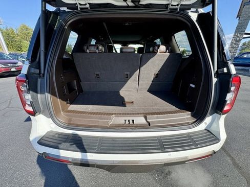 Used 2024 Ford Expedition King Ranch image 6