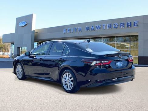 Used 2023 Toyota Camry LE w/ Convenience Package FWD image 4