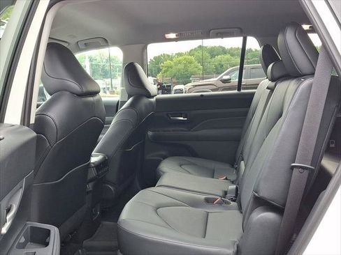 Certified 2025 Toyota Grand Highlander FWD image 22