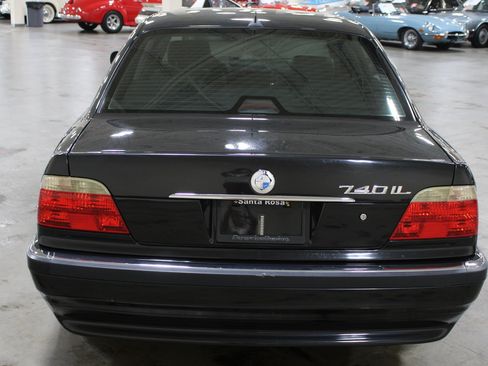 Used 2001 BMW 740iL RWD image 30