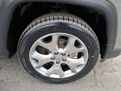 Used 2022 Jeep Compass Limited w/ Sun and Sound Group image 8