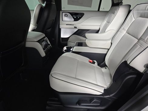 New 2026 Lincoln Aviator Black Label AWD/4WD image 14