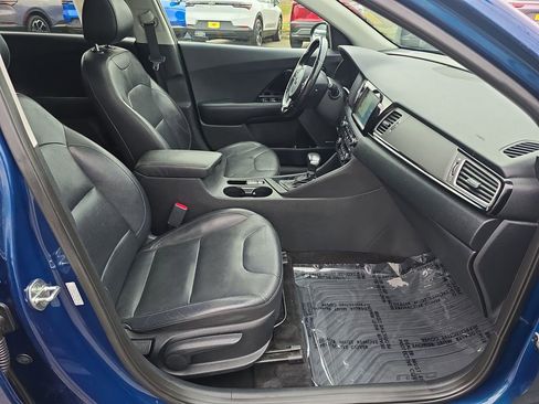 Used 2017 Kia Niro Touring image 34