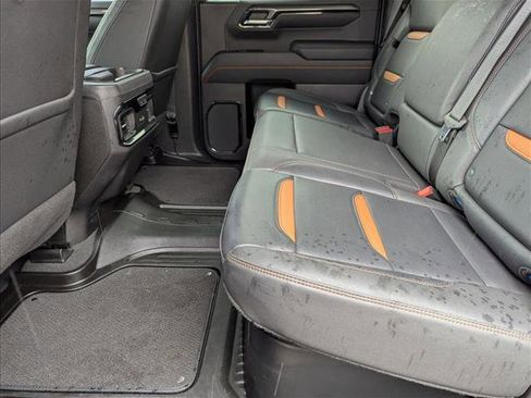Used 2023 GMC Sierra 1500 AT4 w/ AT4 Preferred Package AWD/4WD image 18