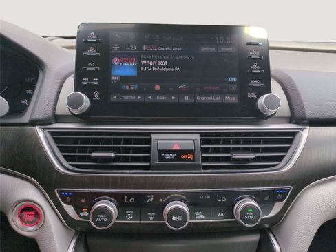 Used 2020 Honda Accord Touring image 21