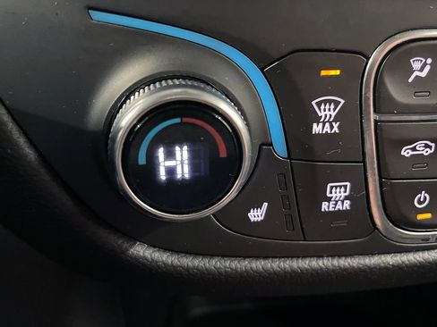 Used 2024 Chevrolet Equinox LT AWD/4WD image 31