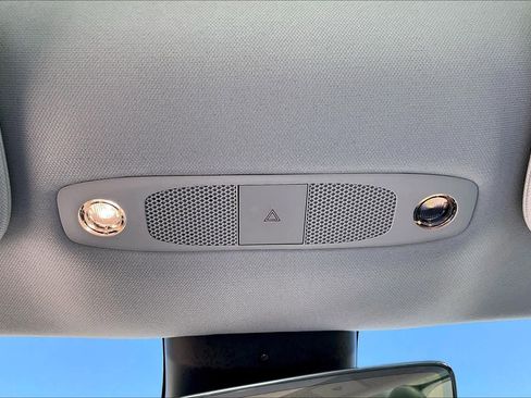 Used 2018 Tesla Model 3 Mid Range image 29