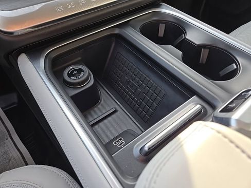 Used 2025 Ford Expedition Platinum w/ Driver's Package AWD/4WD image 61