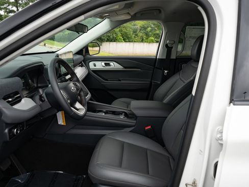 New 2026 Ford Explorer Active w/ Active Comfort Package RWD image 14
