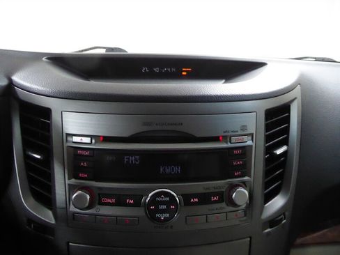 Used 2010 Subaru Outback 3.6R Limited image 14