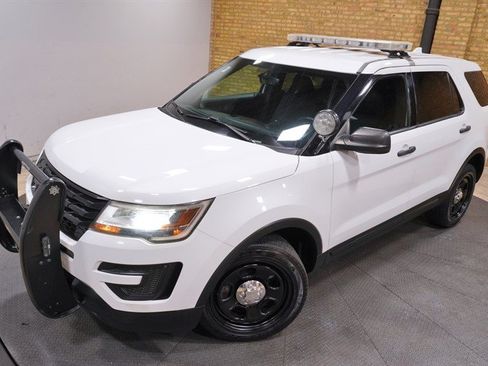 Used 2017 Ford Explorer 4WD Police Interceptor image 2