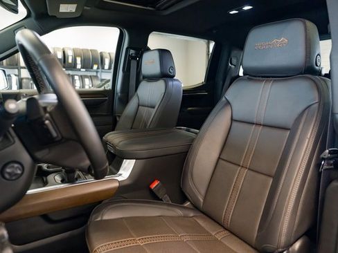 Used 2025 Chevrolet Silverado 1500 High Country w/ Midnight Edition image 26