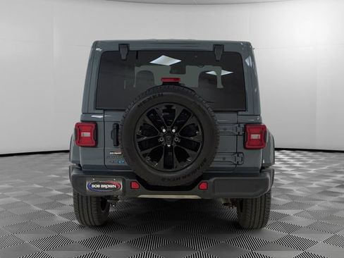 Used 2025 Jeep Wrangler Unlimited Sahara w/ Safety Group AWD/4WD image 4