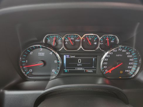 Used 2018 Chevrolet Silverado 1500 LT w/ All Star Edition image 26