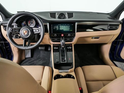 New 2026 Porsche Macan AWD/4WD image 20