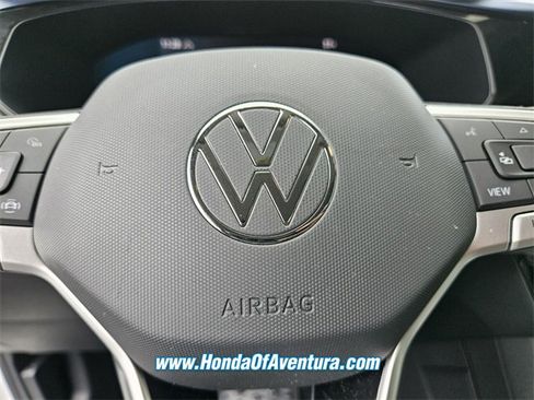 Used 2022 Volkswagen Taos SE image 20