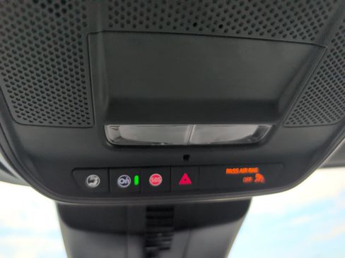 Used 2025 GMC Acadia Elevation FWD image 35