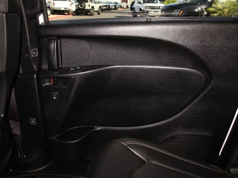 Used 2023 Chrysler Pacifica Touring-L w/ Uconnect Theater Family Group FWD image 22