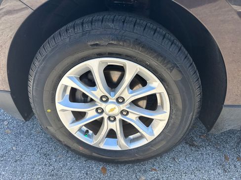 Used 2020 Chevrolet Equinox LT image 12