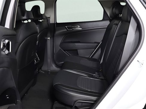 Used 2024 Kia Sportage SX image 11