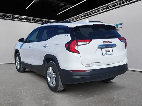 Used 2022 GMC Terrain SLE w/ Driver Convenience Package FWD image 7