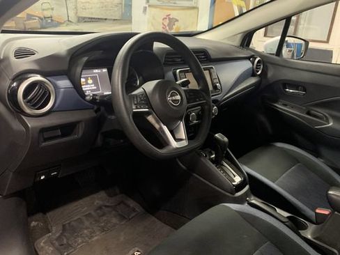 Used 2025 Nissan Versa SV FWD image 10