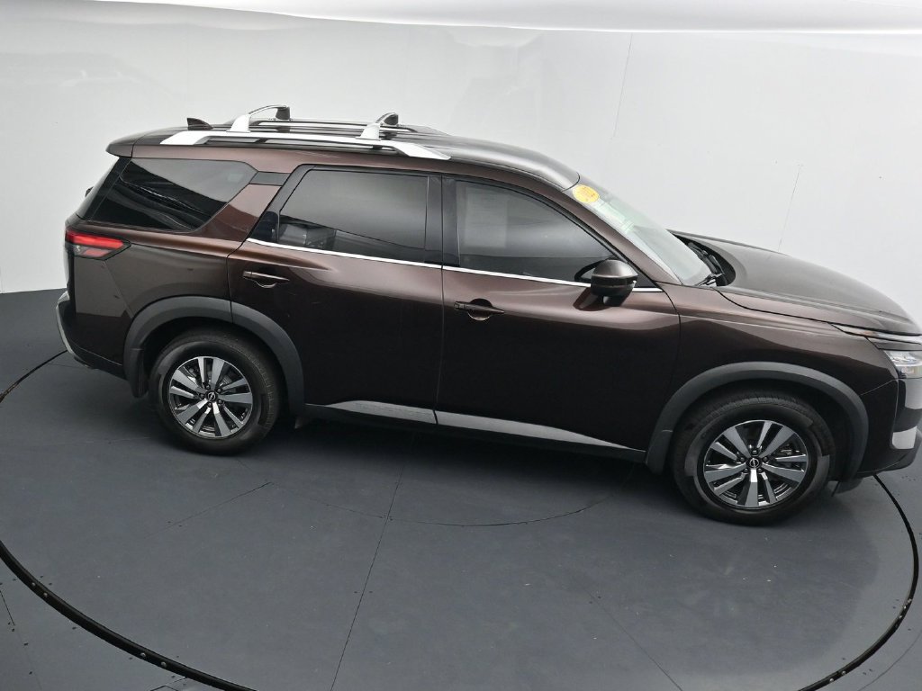 Used 2022 Nissan Pathfinder SL AWD/4WD image 31