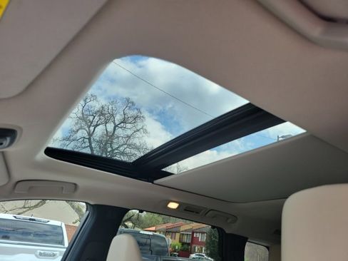 Used 2023 INFINITI QX60 Sensory w/ Cargo Package image 8